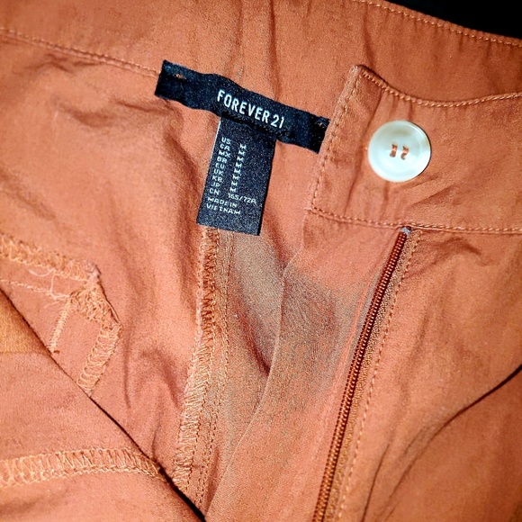 Shorts - Picture 3 of 3